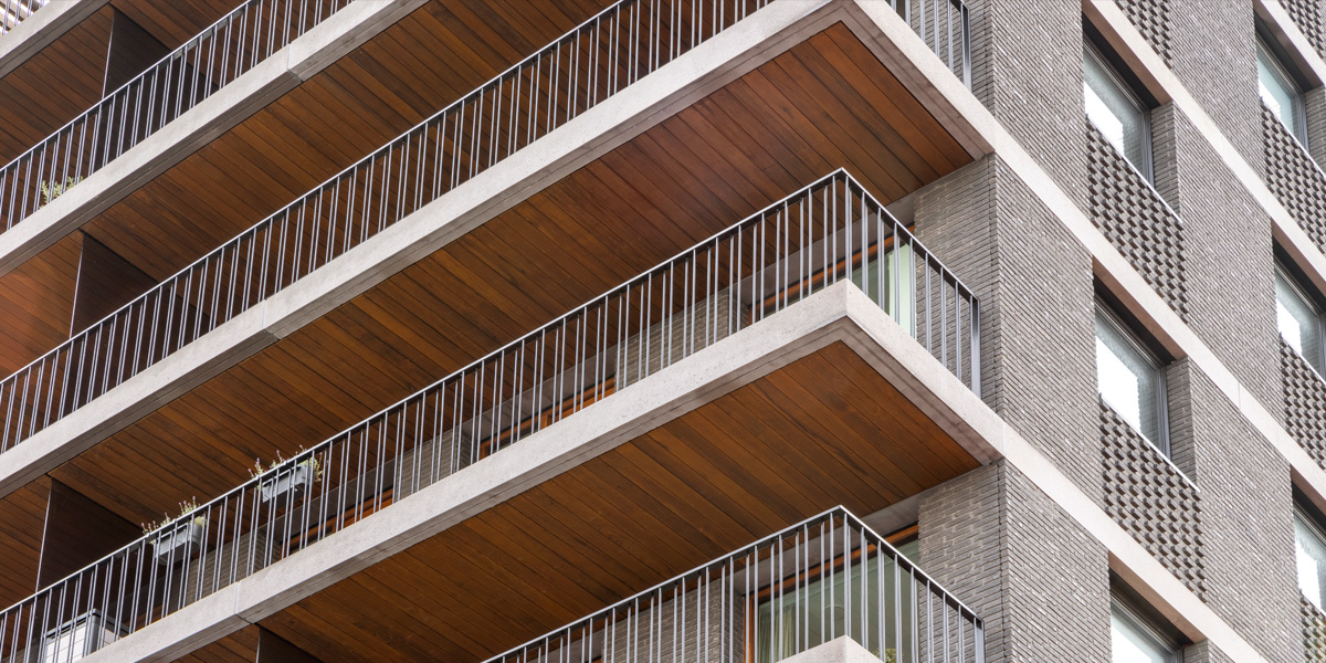 VOC-kade-Amsterdam-02