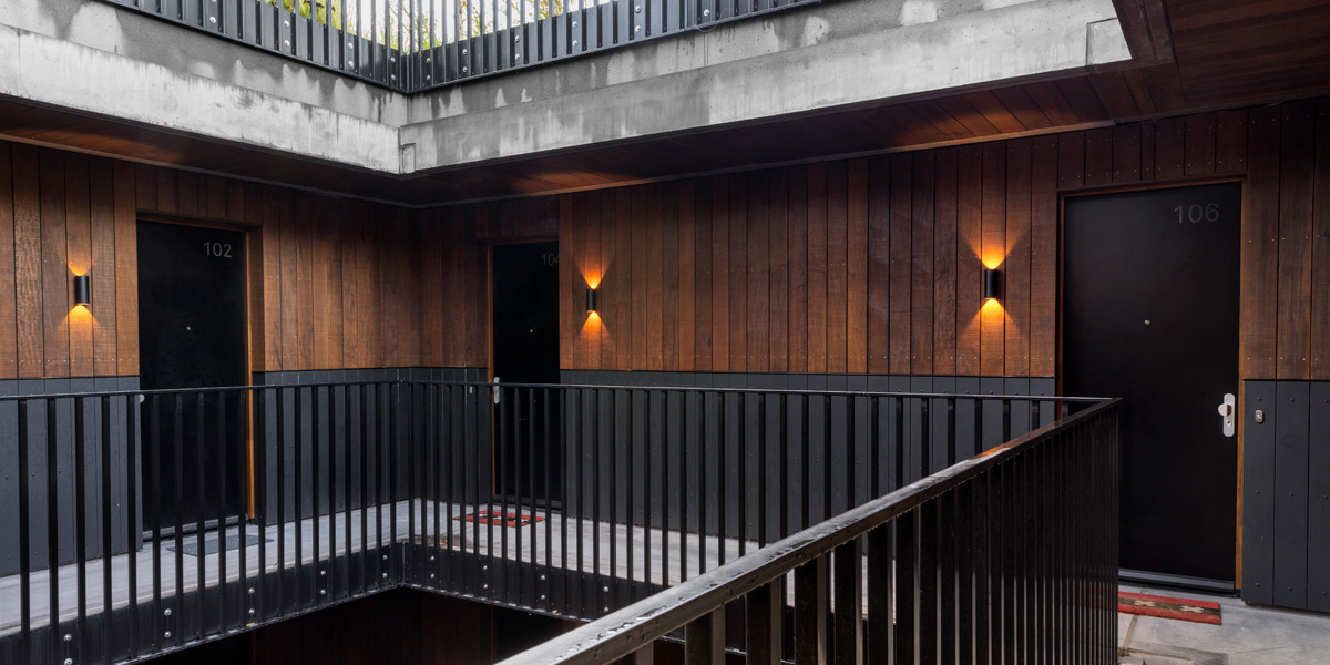 VOC-kade-Amsterdam-03